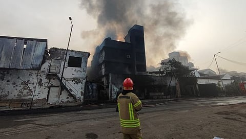 नवी मुंबईतील महापे एमआयडीसीत केमिकल कंपनीला आग
