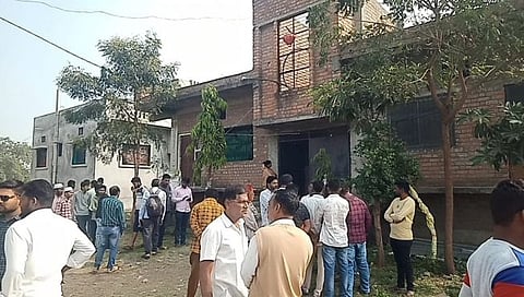 बीड : गर्भलिंग निदान करणाऱ्या सोनोग्राफी सेंटरवर धाड