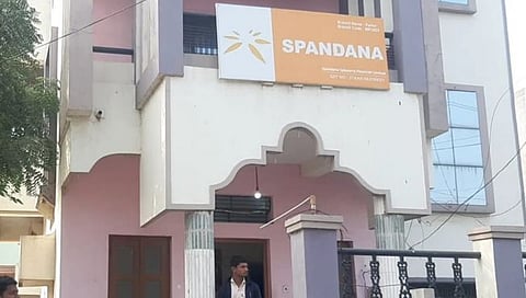 जालना : पिस्टल, चाकूचा धाक दाखवून अडीच लाखांची रोकड लुटली