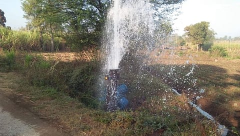 कोल्हापूर : थेट पाईपलाईनला मांगोली येथे मोठी गळती