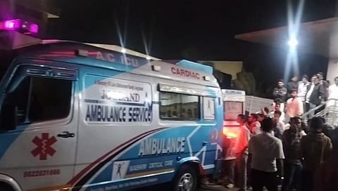 देशी कट्टयातून गोळीबार