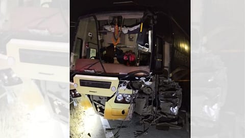 समृद्धी महामार्गावर ट्रॅव्हल्सला अपघात; तिघांचा मृत्यू