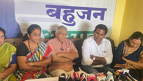 प्रकाश आंबेडकर यांची एकनाथ शिंदे यांना ऑफर, म्हणाले…