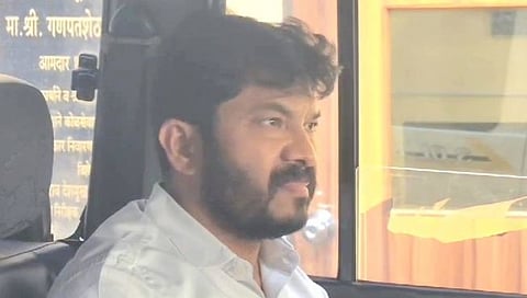 ठाणे: कल्याण येथील सहाय्यक दुय्यम निबंधक १२ हजारांची लाच घेताना जाळ्यात