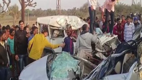 Rajasthan Accident : राजस्थानमध्ये भीषण अपघात; दोन कारच्या धडकेत ६ ठार