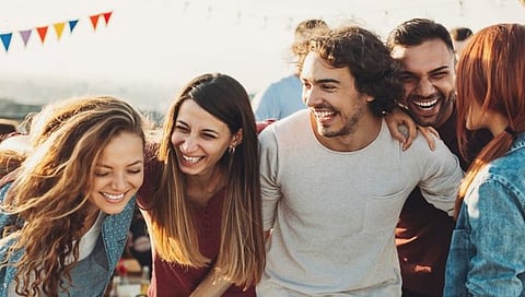 हसण्यात जादू आगळीवेगळी, भाग पाडते विसरायला दुःखे सगळी!