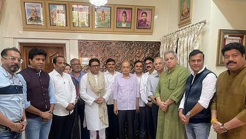 रायगड : डॉ. आप्पासाहेब धर्माधिकारी – राज ठाकरे यांची सदिच्छा भेट