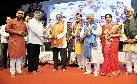 किरण दगडे यांचे काम कौतुकास्पद; चंद्रकांत पाटील यांचे प्रतिपादन