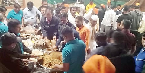 चार हजार चपात्या.. तर 50 किलो चटणी ; आंदोलनकर्त्यांसाठी सरसावले अनेक हात