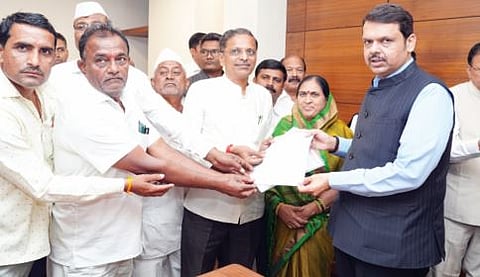 ताजनापूर योजनेत 9 गावांचा समावेश करा ; उपमुख्यमंत्र्यांना साकडे