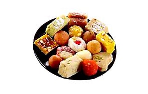 Pimpri : भेसळयुक्त मिठाईकडे एफडीएचे होतेय दुर्लक्ष