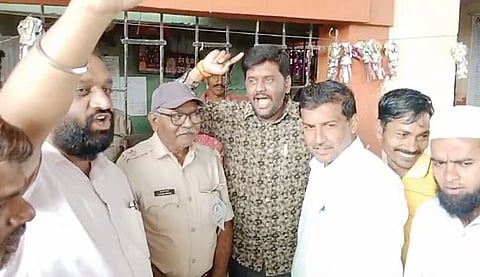 शासकीय कार्यक्रमांसाठी बसेसचा वापर; प्रवासी, राष्ट्रवादीचे पदाधिकारी संतप्त