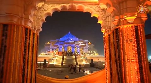 राम मंदिरावर आरतीदरम्यान होणार लष्कराच्या हेलिकॉप्टरमधून पुष्पवृष्टी