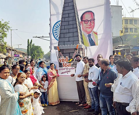 Pimpari : शौर्य दिनानिमित्त दापोडीत मानवंदना