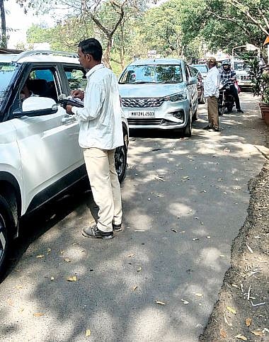 सुट्यांमुळे पर्यटनस्थळे हाऊसफुल्ल