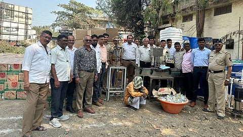 Jalgaon Crime News : बनावट देशी दारु बनविणाऱ्या कारखान्यावर छापा, 46 लाखांहुन अधिक मु्द्देमाल जप्त