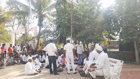 Nashik News : विठेवाडी गावातील अवैध वाळू उपसा थांबविण्याची बैठकीत मागणी