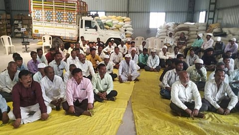 Dhule News : जेबापूर’ला एक हजार आदिवासी शेतकऱ्यांनी मिळून सुरु केली दाळ मिल