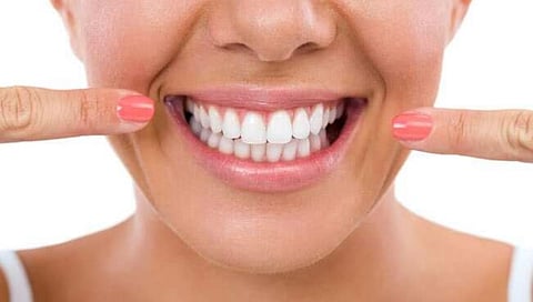 मौखिक आरोग्य दिन : दीर्घायुषी दातांसाठी दोनवेळा ब्रश अनिवार्य