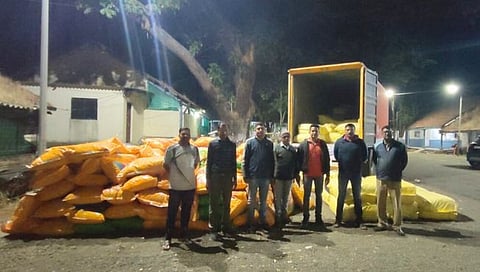 Nashik Crime News : कंटेनरमधून तस्करीचा प्रयत्न रोखला, घोटी शिवारात २१ लाखांचा गुटखा जप्त