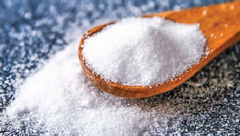 मिठाच्या अधिक सेवनाचा कसा होतो परिणाम?