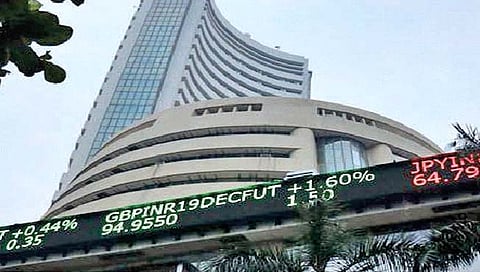 Stock Market Closing Bell | RBI च्या निर्णयानंतर कोणते शेअर्स तेजीत? जाणून घ्या आजची बाजाराची स्थिती