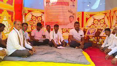 चंद्रपूर : चिमूरात नगर परिषदेच्या विरोधात ‘गनिमी कावा’ आंदोलन