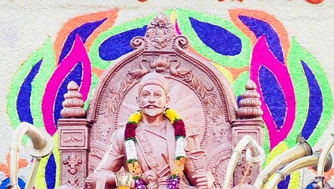 Pune News : शिवजयंतीच्या तपपूर्ती सोहळ्याला ९५ स्वराज्यरथांची मानवंदना