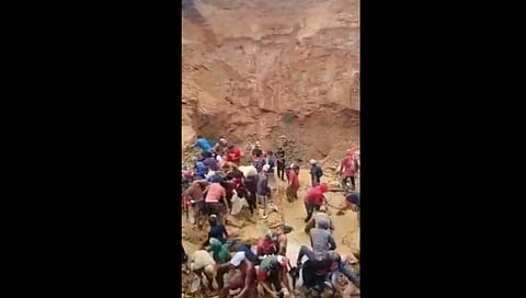 Venezuela Gold Mine | व्हेनेझुएलामध्ये सोन्याची खाण कोसळून २३ ठार, थरारक व्हिडिओ आला समोर