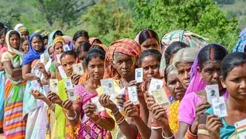 Lok Sabha Election 2024 | श्रीमंत नव्हे गरीब मतदार ठरवतात त्यांचा नेता कोण?; जाणून घ्या देशातील मतदानांचा ट्रेंड