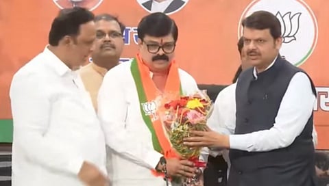काँग्रेसच्या दोन नगरसेवकांचा उपमुख्यमंत्री फडणवीस यांच्या उपस्थितीत भाजपमध्ये प्रवेश