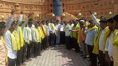 धनगर आरक्षणप्रश्नी विधिमंडळाच्या विशेष अधिवेशनात चर्चा घेवून, अंमलबजावणी करा : सकल धनगर समाजाची मागणी