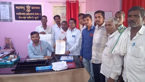 परभणी : वेतनश्रेणीच्या मागणीसाठी ग्रामपंचायत कर्मचाऱ्यांचे कामबंद आंदोलन