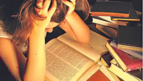 नाशिक : विद्यार्थीदशेतील ताण ठरतोय जीवघेणा