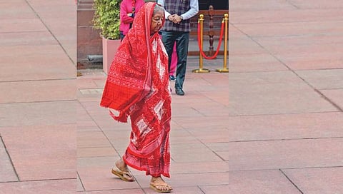 MP Pramila Bisoi : लक्षवेधी खासदार ‘परी माँ’