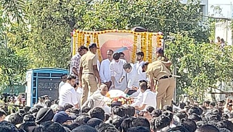 वाशिम येथे आमदार राजेंद्र पाटणी यांना निरोप देण्यासाठी लोटला जनसमुदाय