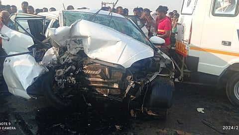 Sangli Accident : सांगलीतील भीषण अपघातात कोल्हापूरचे ३ जण ठार, १ गंभीर जखमी