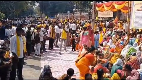 नागपूर : गोंड गोवारी समाजाचा संविधान चौकात रस्ता रोको