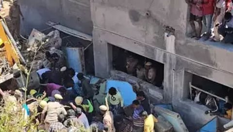 Tamil Nadu: उटीत जुनी इमारत कोसळली; ८ कामगार ढिगाऱ्यात अडकले