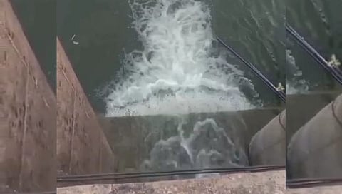 परभणी : पूर्णेच्या बंधाऱ्यातून लाखो लिटर पाण्याची गळती