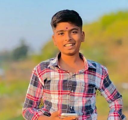 दुर्दैवी : तिसर्या मजल्यावरून पडून विद्यार्थ्याचा मृत्यू : चिंचवडमधील घटना