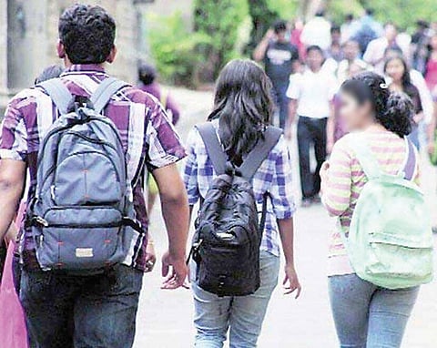 मागासवर्गीय विद्यार्थ्यांना आता पैसे कमविण्याचीही संधी