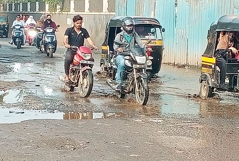 सांगा, आम्ही चालायचे तरी कसे?; बिबवेवाडीतील नागरिकांचा सवाल