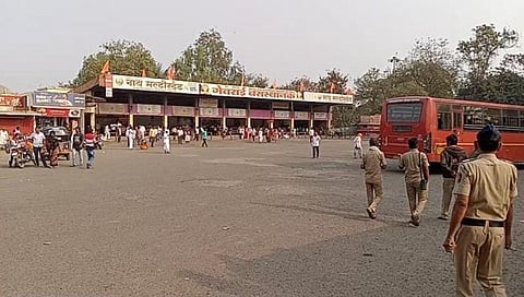 बस सेवा बंद