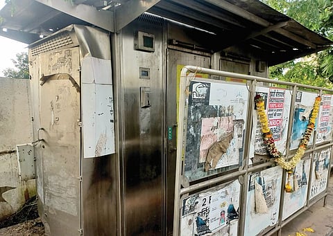 ई-टॉयलेटचा बट्ट्याबोळ! कोट्यवधींचा खर्च पाण्यात