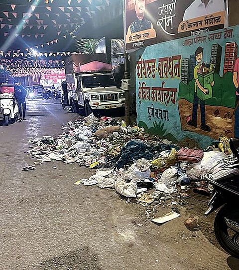 रस्त्यावर कचरा अन् मैलापाणी; शास्त्रीनगर भागात कचरा समस्या बिकट