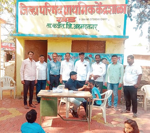 गालफुगीच्या आजाराने विद्यार्थी झाले बेजार; विद्यार्थ्यांवर शाळेतच उपचार