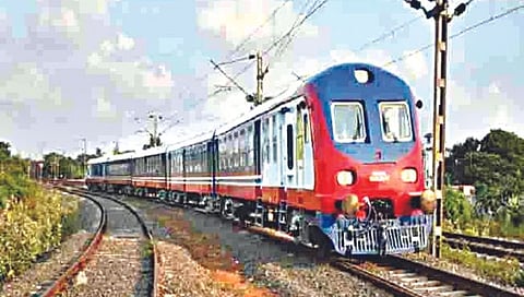 पुणे-नाशिक सेमी हायस्पीड रेल्वेमार्गासाठी सामूहिक संघर्ष करा – आमदार तांबे