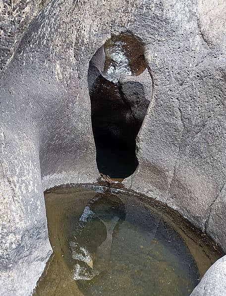 फोपसंडीतील रांजणखळग्यांचे पर्यटकांना आकर्षण