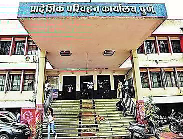 एसी टॅक्सीचे दर अॅग्रीगेटरलाही लागू ; आरटीओ आणि ओला, उबेरच्या बैठकीत चर्चा